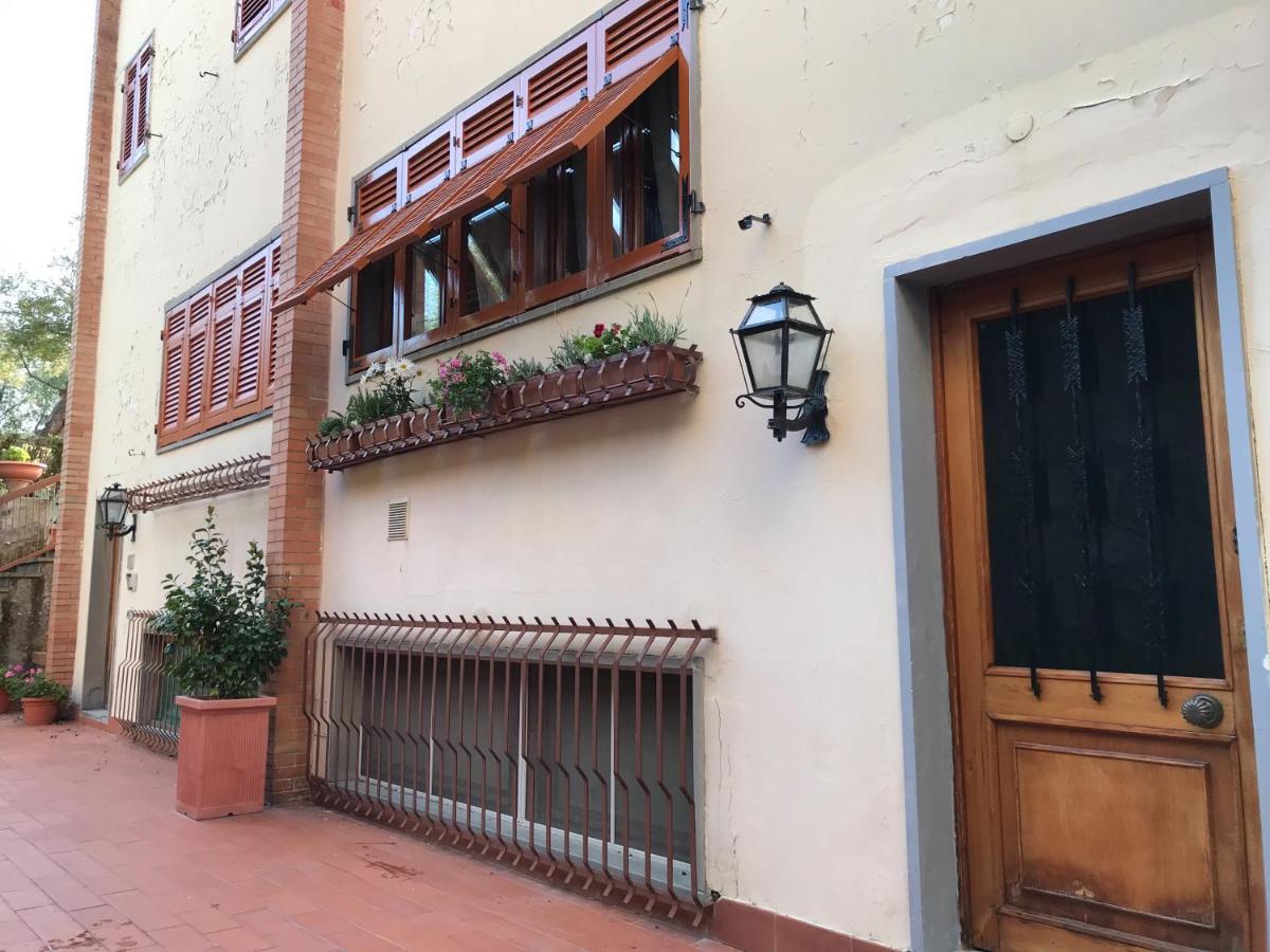 La Casa Fra Gli Ulivi Apartment Леричи Екстериор снимка